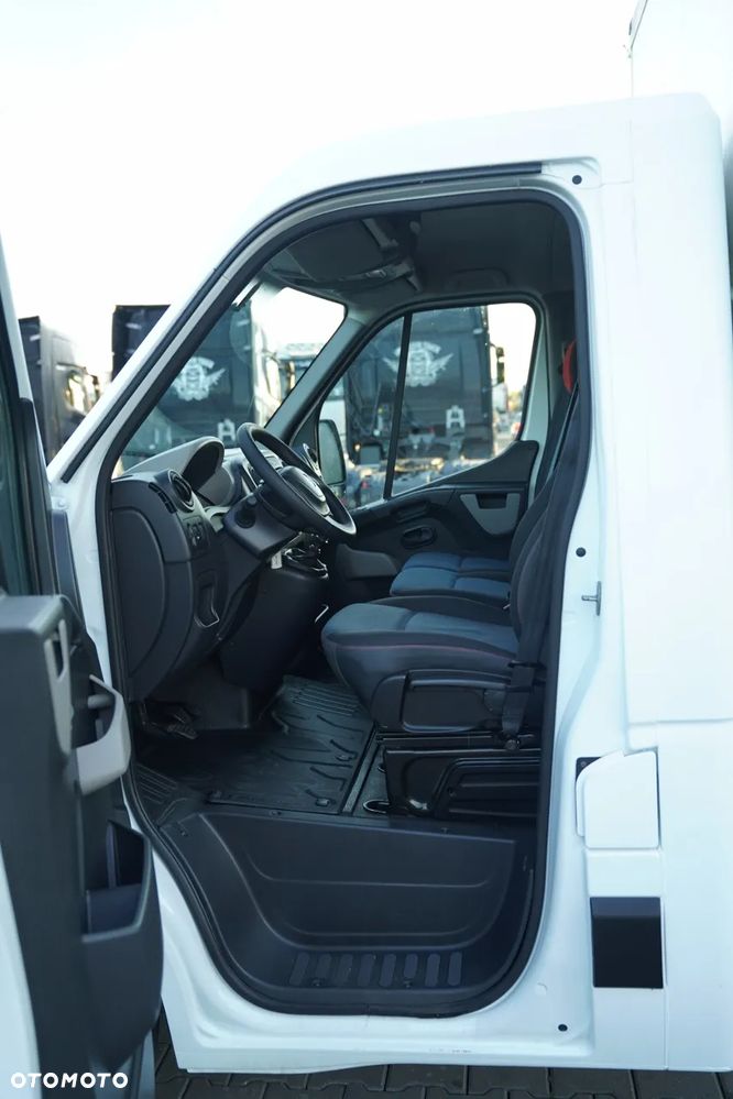 Renault MASTER   / KONTENER - 4,5  M / WINDA DHOLLANDIA - 750 kg / SPROWADZONY - 24