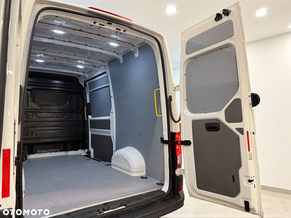Volkswagen Crafter - 13