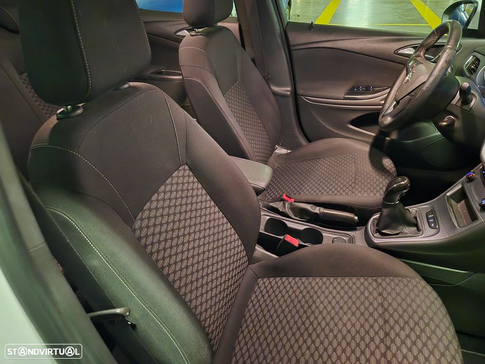 Opel Astra 1.0 Dynamic S/S - 32