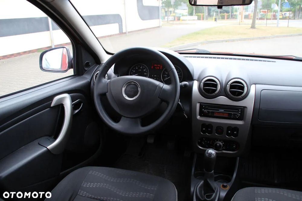 Dacia Sandero Stepway 1.6 - 24