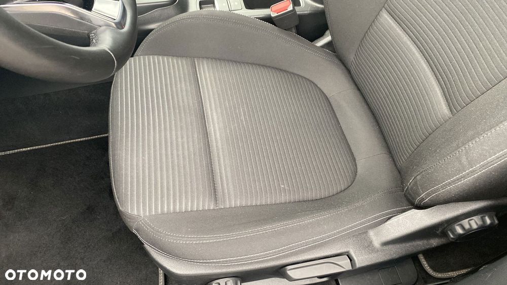 Ford Focus 1.0 EcoBoost mHEV Titanium X - 17