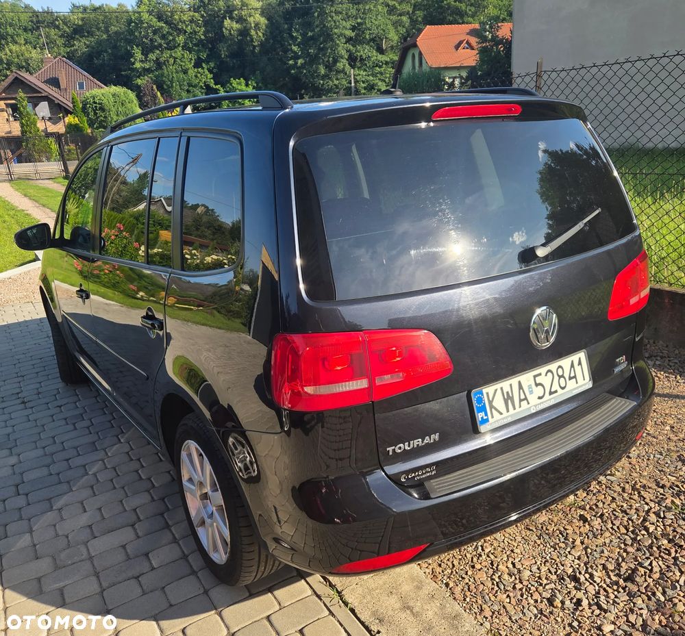 Volkswagen Touran - 5