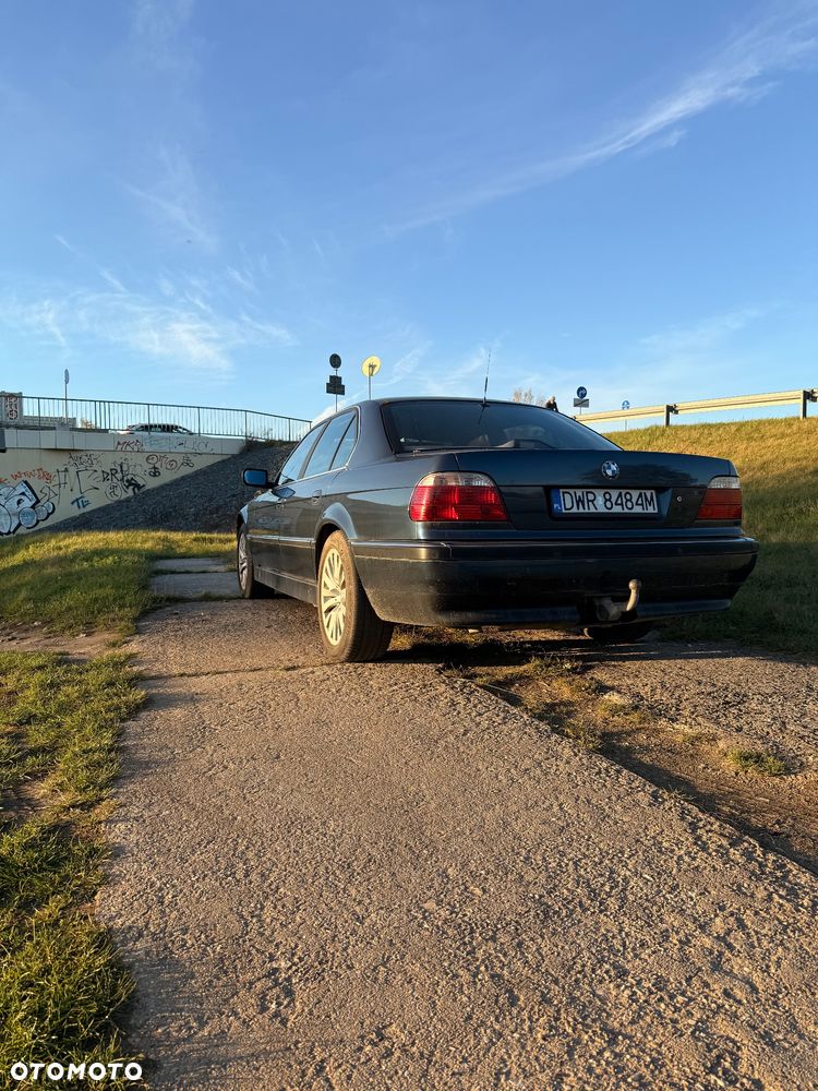 BMW Seria 7 - 4