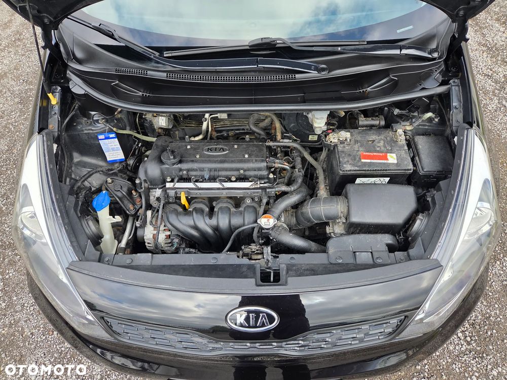 Kia Rio 1.4 Dream Team Edition - 40