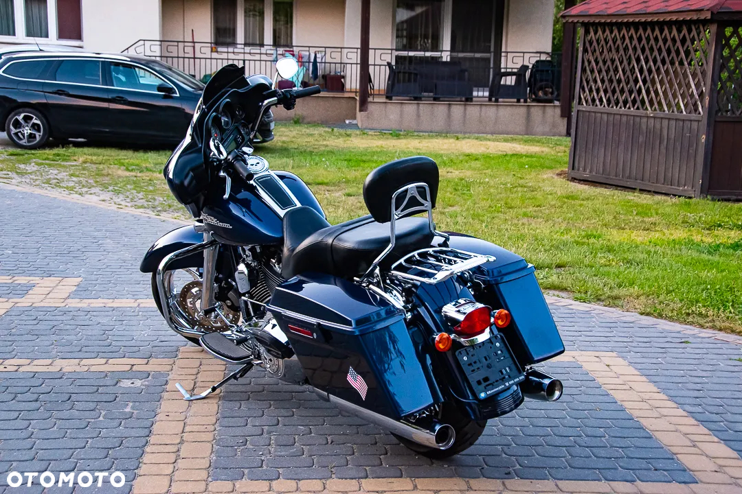 Harley-Davidson FLH Electra Glide - 27