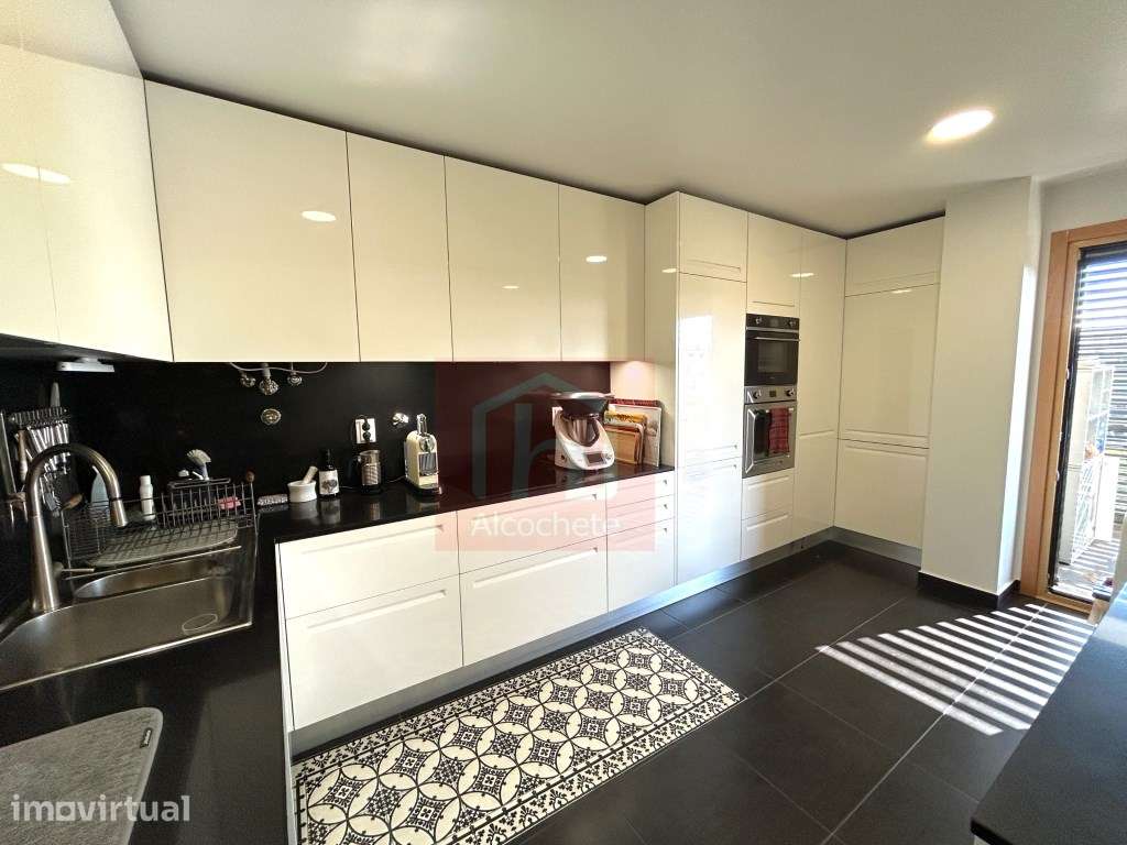 Apartamento Duplex T4 com vista Rio, Alcochete - Grande imagem: 4/44