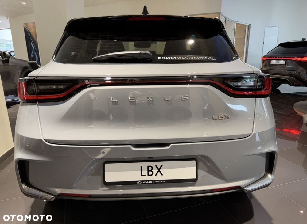 Lexus LBX 1.5 Hybrid Cool - 4