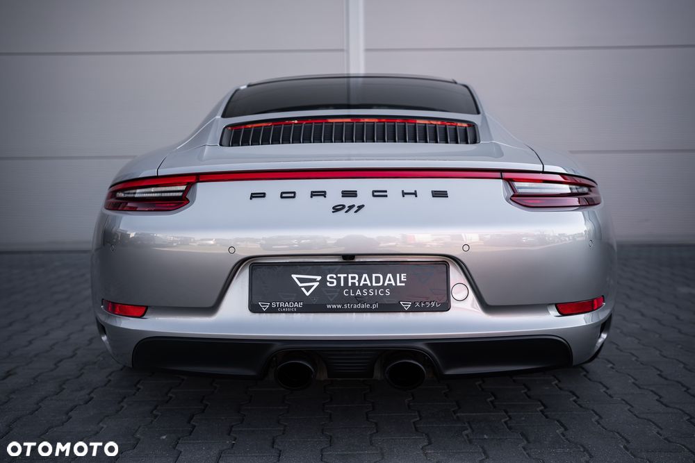Porsche 911 Carrera 4 GTS PDK - 6