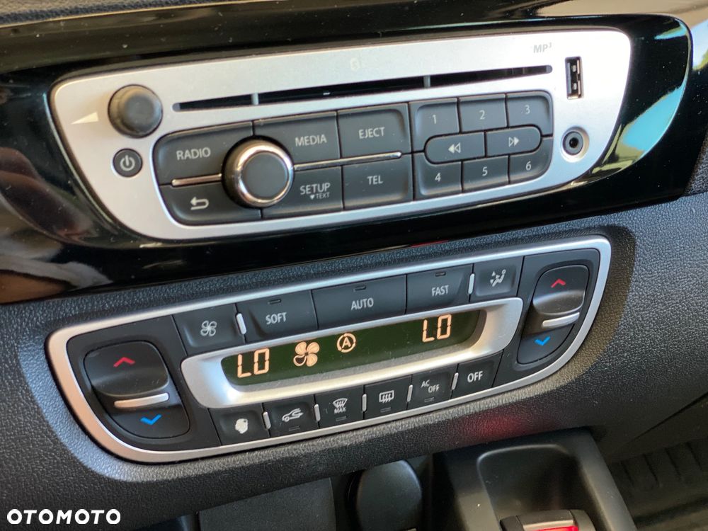 Renault Scenic Energy dCi 130 S&S Bose Edition - 29