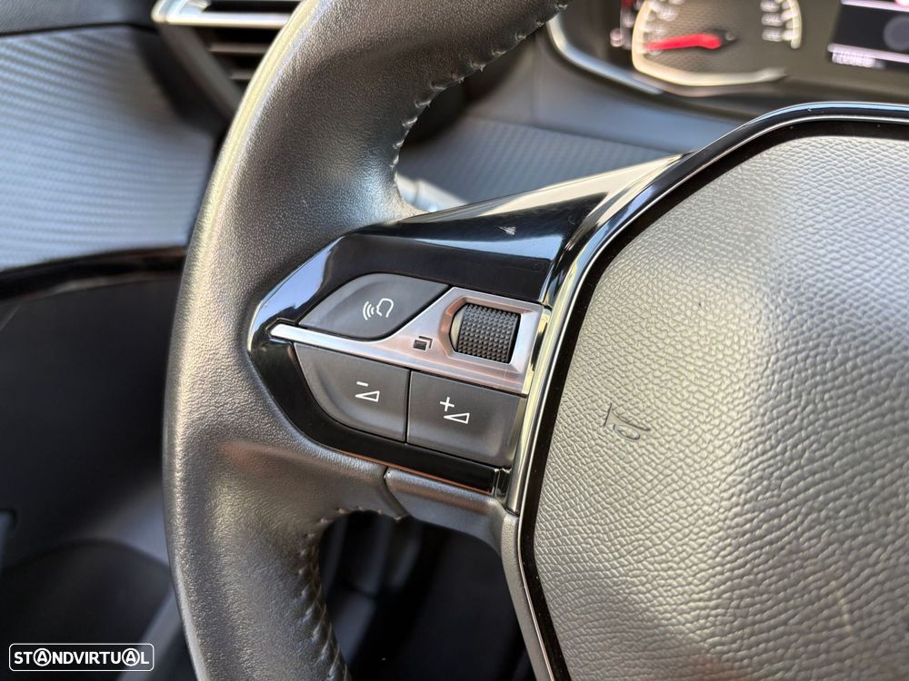 Peugeot 208 1.2 PureTech SE Style - 10