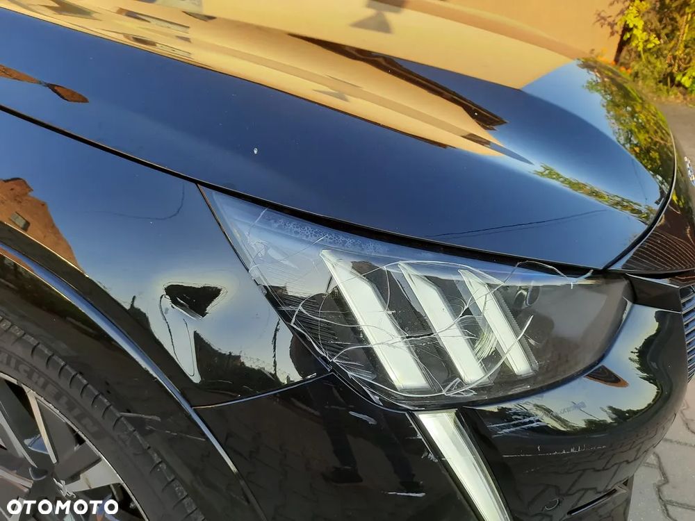 Peugeot 208 PureTech 100 GT - 8