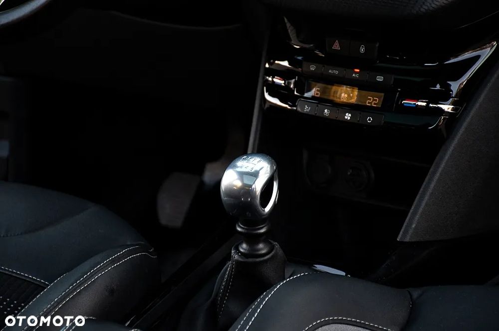 Peugeot 2008 BlueHDi FAP 120 STOP & START Business-Line - 27