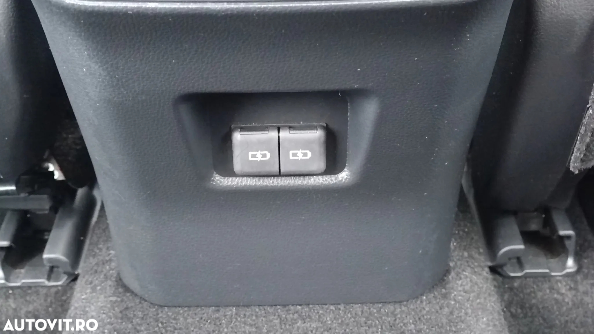 Toyota RAV4 - 25