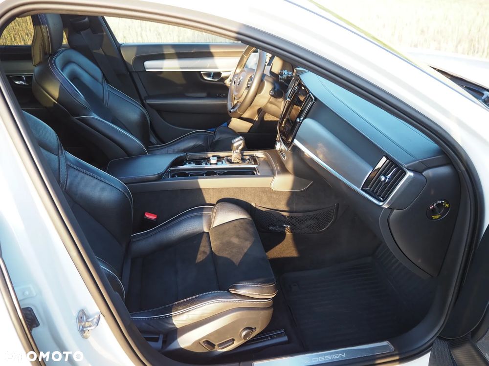Volvo V90 D4 SCR AWD R-Design - 19