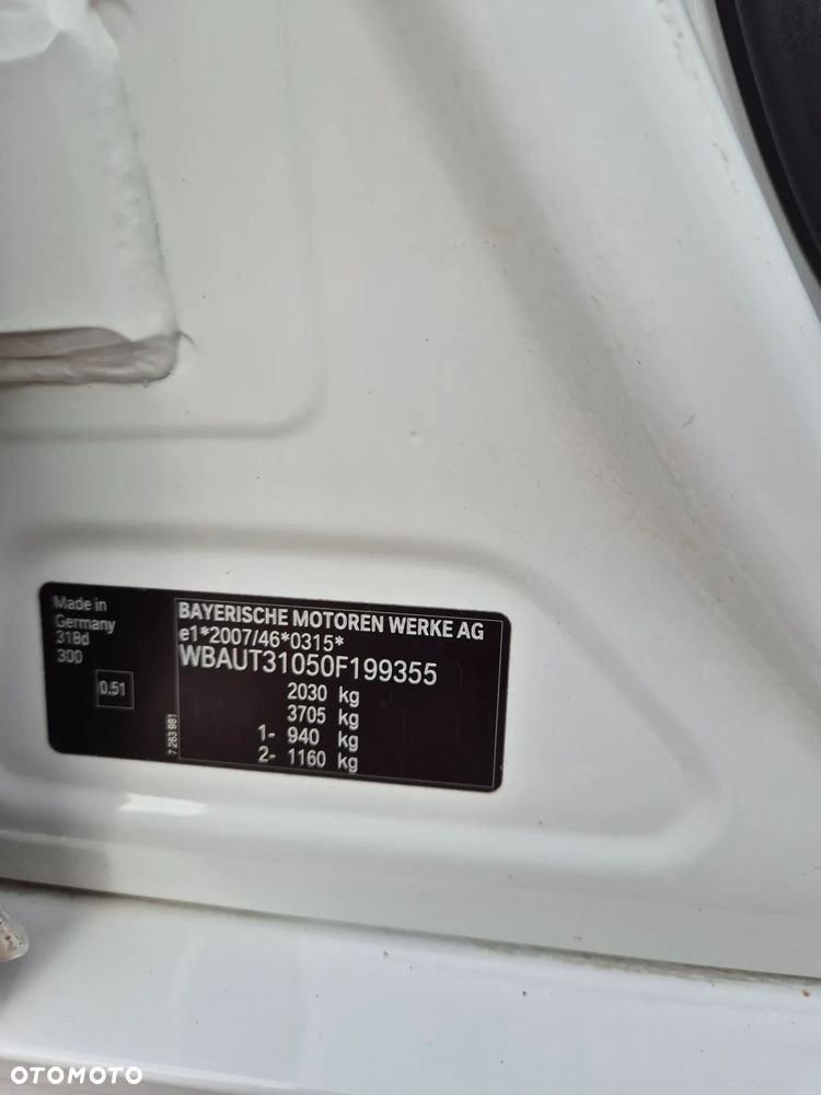 BMW Seria 3 318d DPF - 29