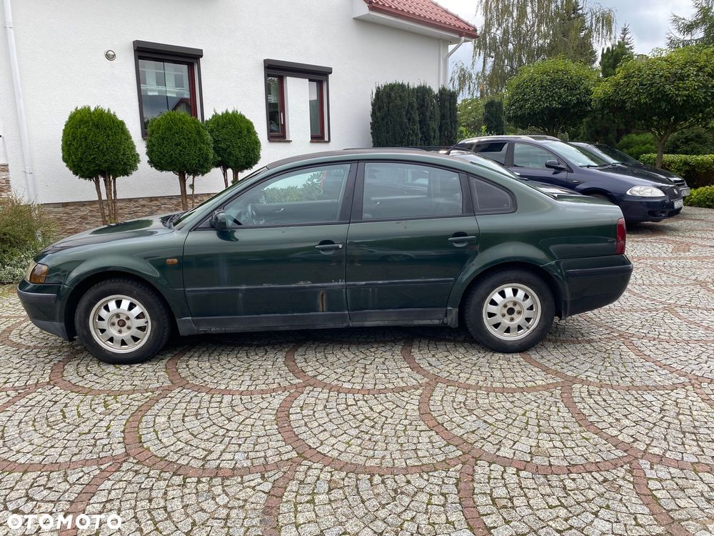 Volkswagen Passat 1.9 TDI Comfortline - 9