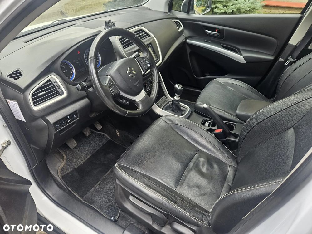 Suzuki SX4 S-Cross - 12