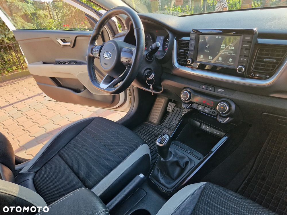 Kia Stonic 1.4 L - 27