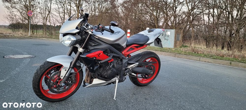 Triumph Street Triple - 7