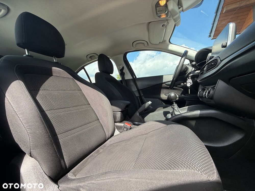 Fiat Tipo 1.4 T-Jet 16v Lounge - 16