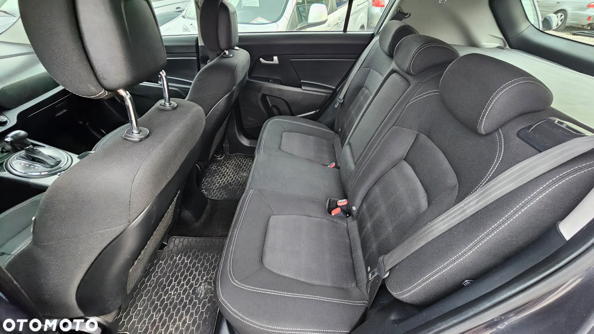 Kia Sportage 2.0 L 2WD - 11