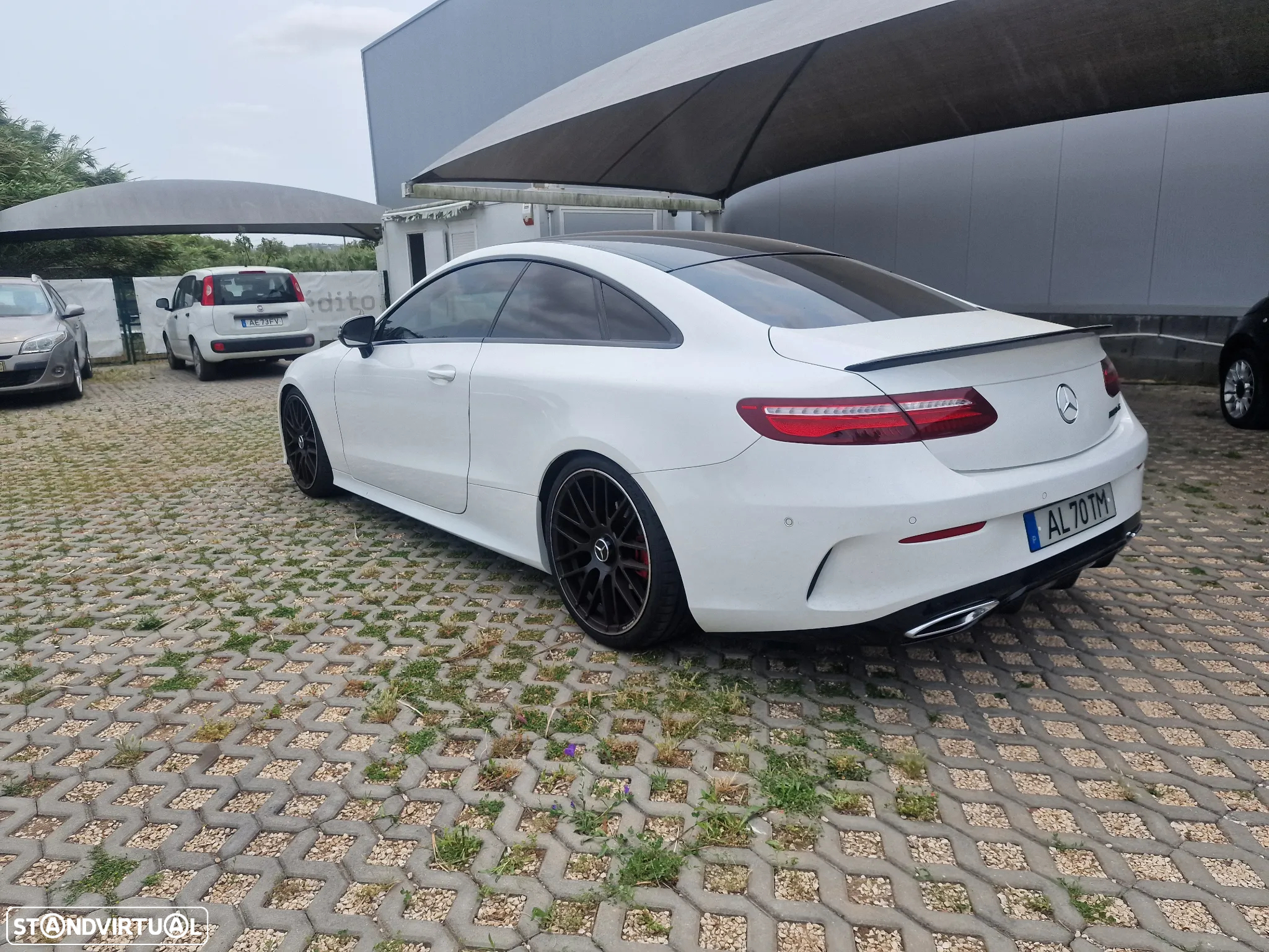 Mercedes-Benz E 220 d Coupe 9G-TRONIC AMG Line - 20
