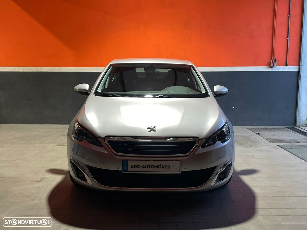 Peugeot 308 - 1