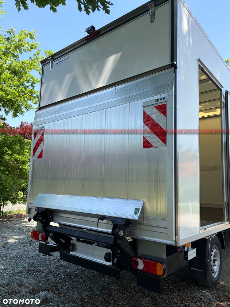 Renault MASTER Nowy Kontener + Winda 750KG - 10