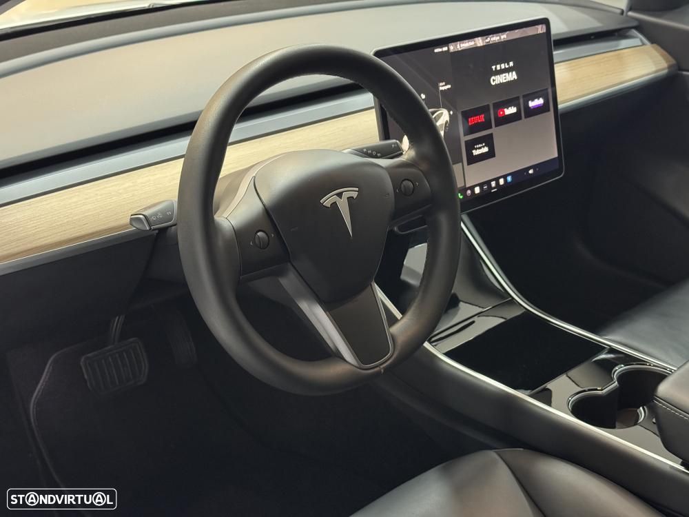 Tesla Model 3 - 28
