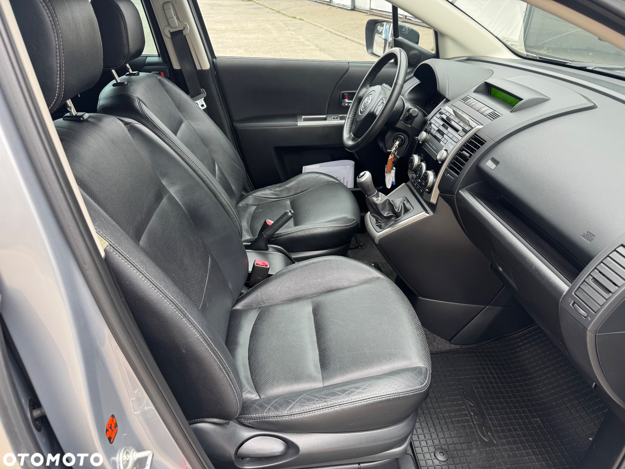 Mazda 5 2.0 Exclusive - 24