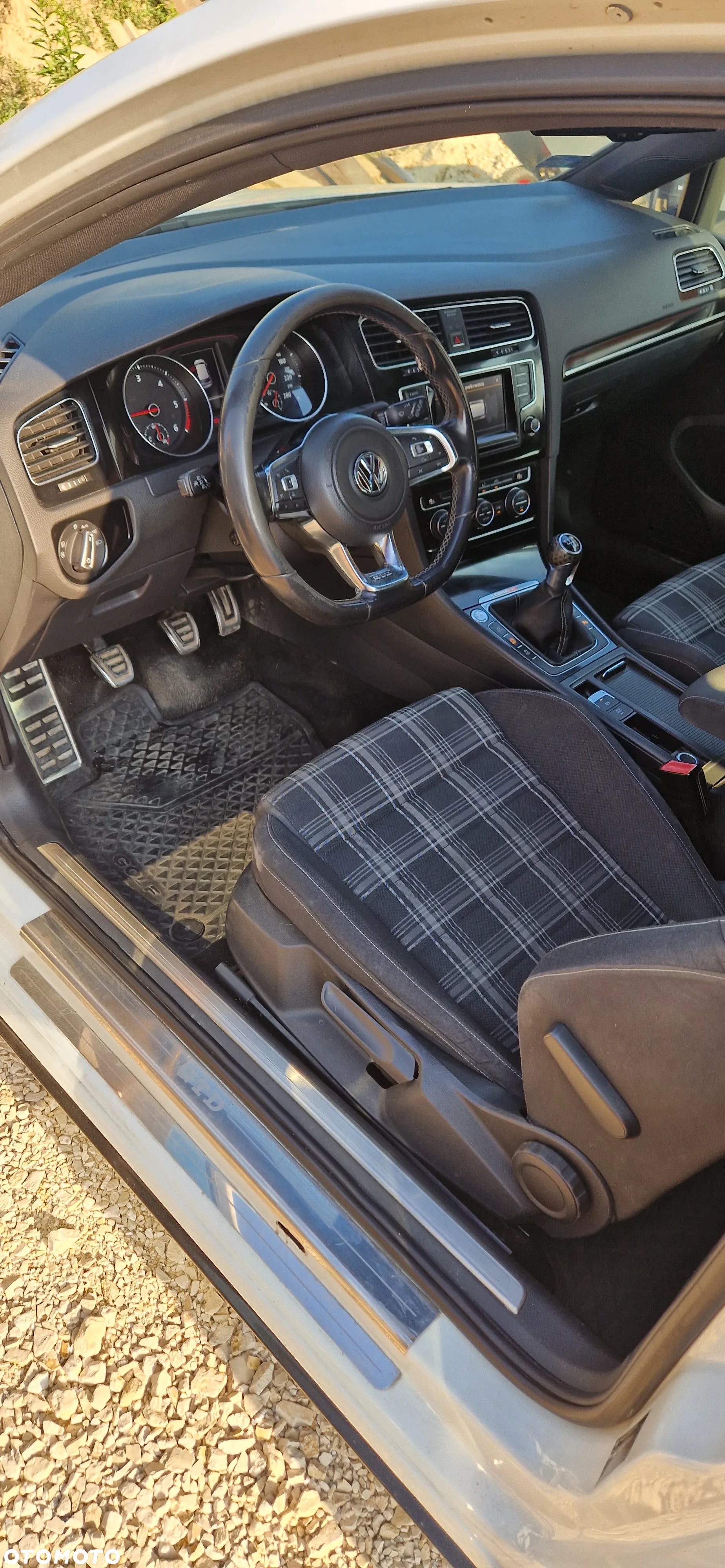 Volkswagen Golf VII 2.0 TDI BMT GTD - 10