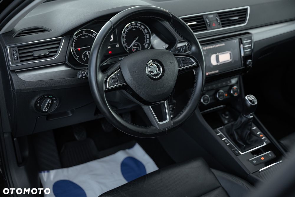 Skoda Superb 2.0 TDI Sportline - 15