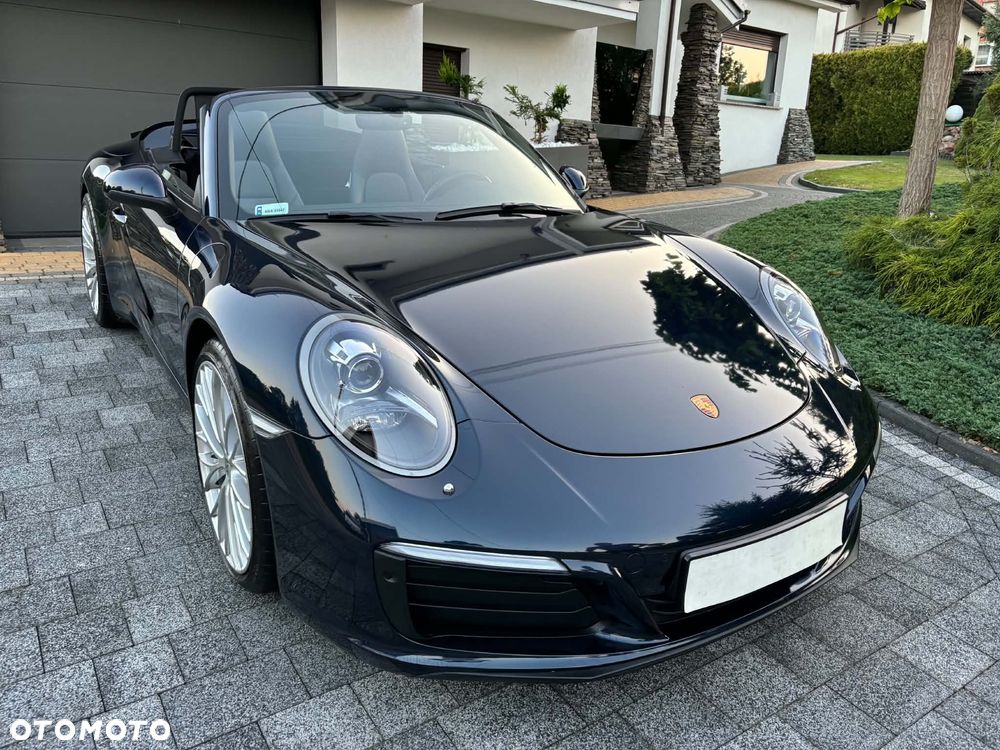 Porsche 911 Carrera - 4