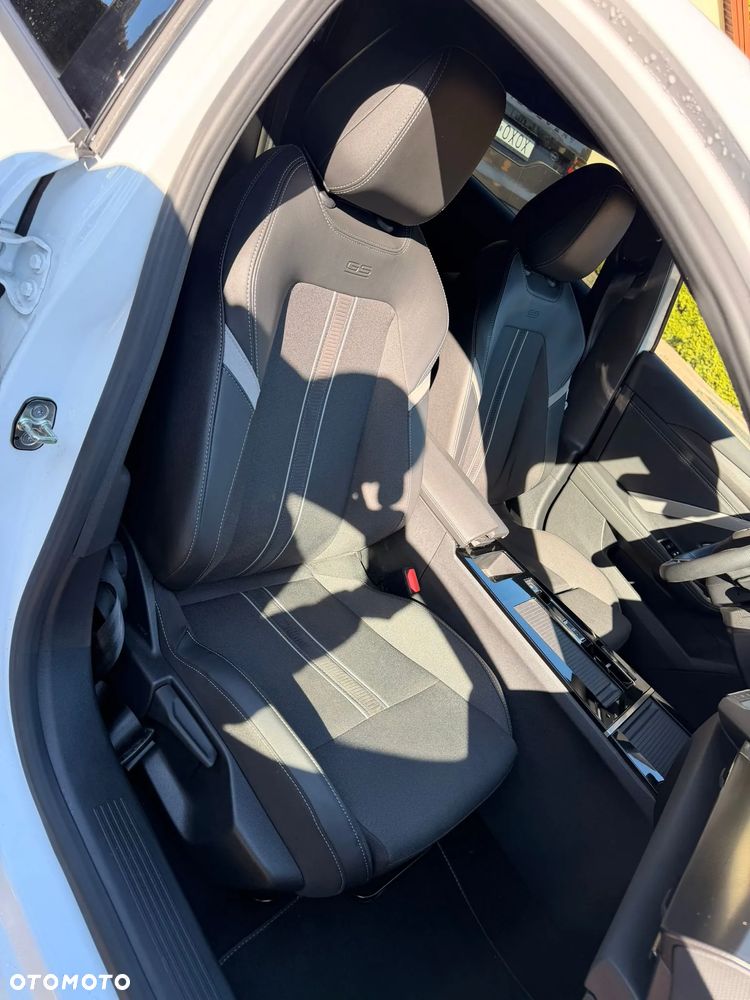 Opel Astra 1.6 T Plug-in Hybrid GS - 34