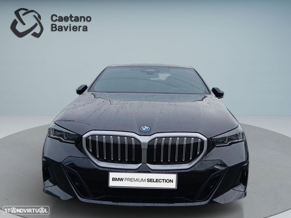 BMW 530 e Pack Desportivo M - 2