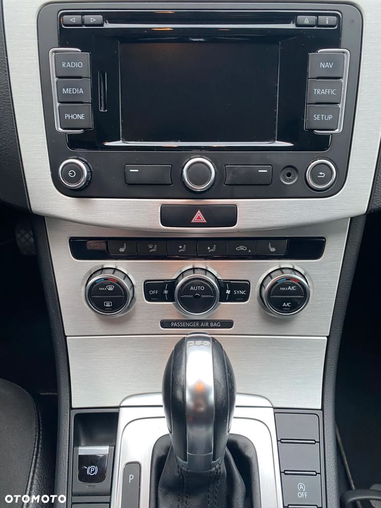 Volkswagen Passat 2.0 TDI Highline DSG - 12