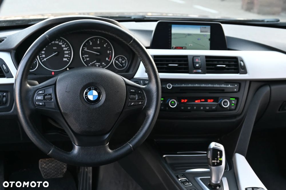 BMW Seria 3 320d Sport-Aut - 33