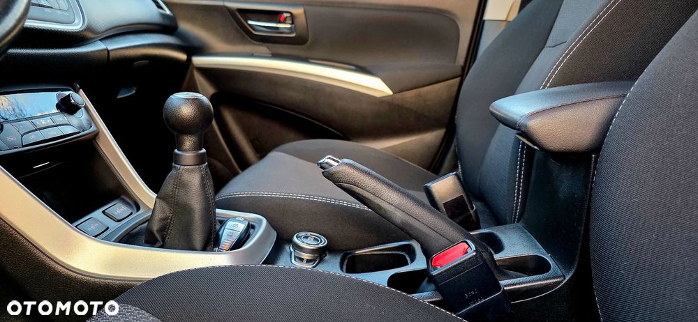 Suzuki SX4 S-Cross 1.6 Premium 4WD - 12