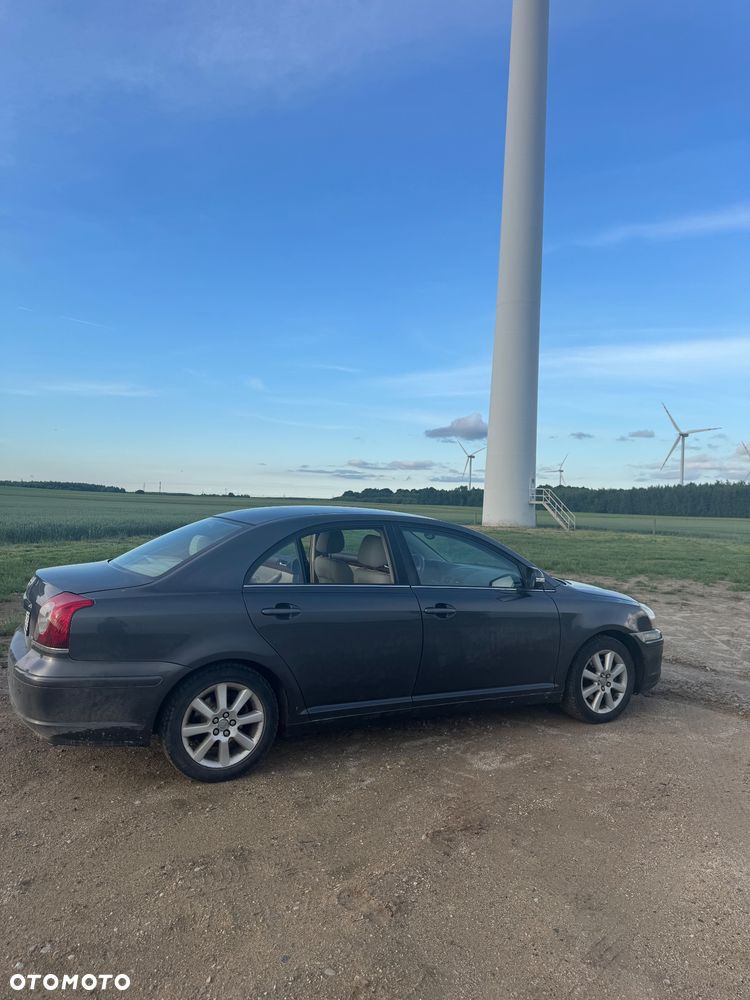 Toyota Avensis 2.0 D-4D - 9