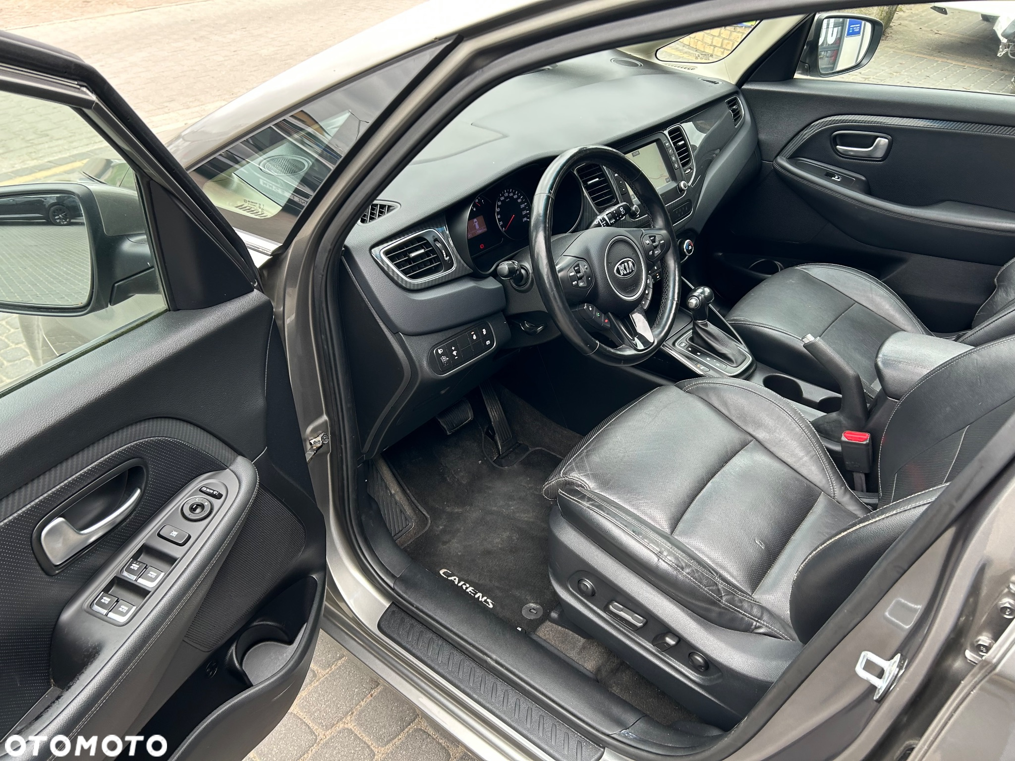 Kia Carens 1.7 CRDi L 7os DCT - 16