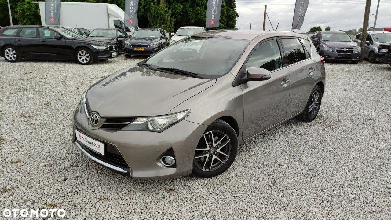 Toyota Auris - 12