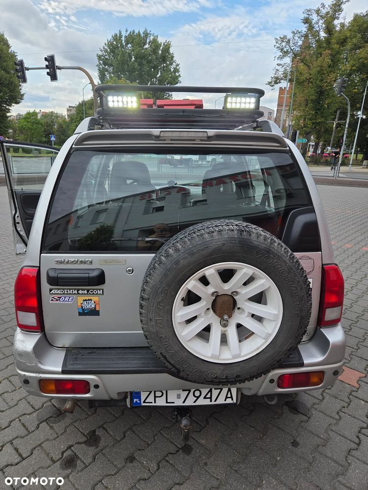 Suzuki Grand Vitara 2.0 Special Edition - 25