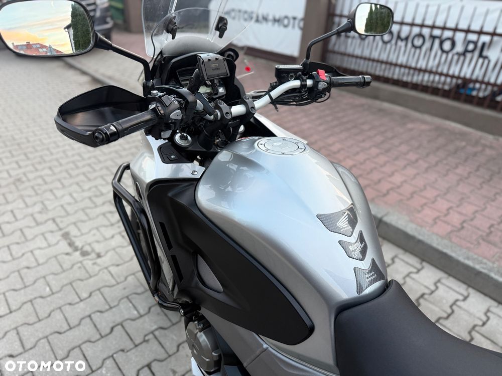 Honda VFR - 23