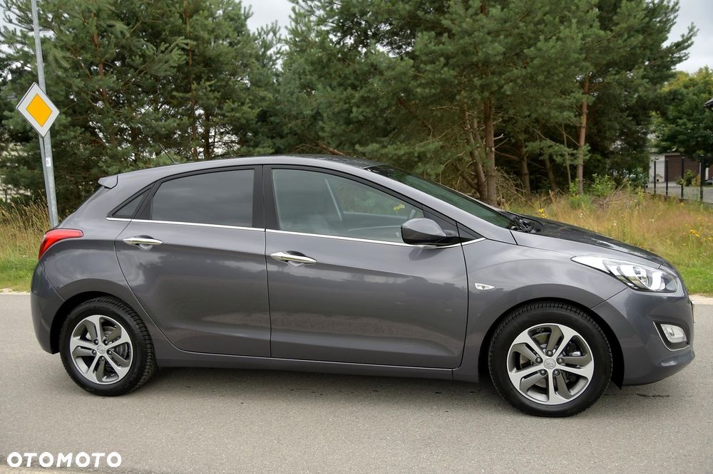 Hyundai i30 blue 1.6 GDI DCT Premium - 27