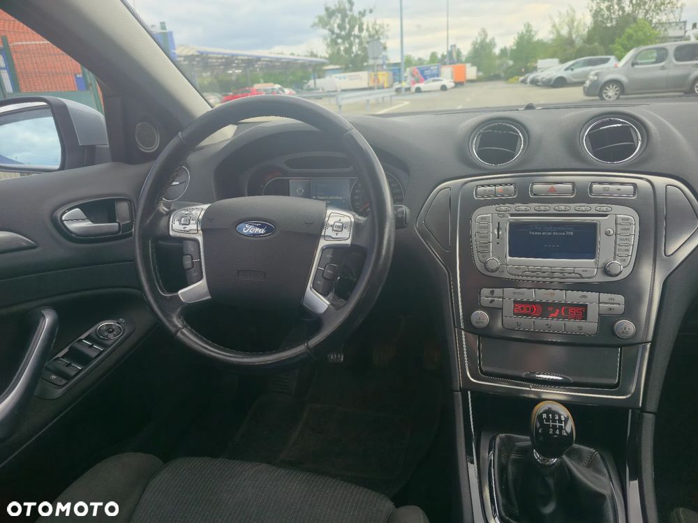 Ford Mondeo - 4