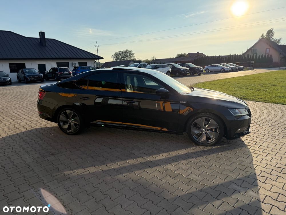Skoda Superb 2.0 TDI Sportline DSG - 15