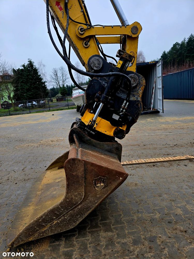 Caterpillar 320E - 8