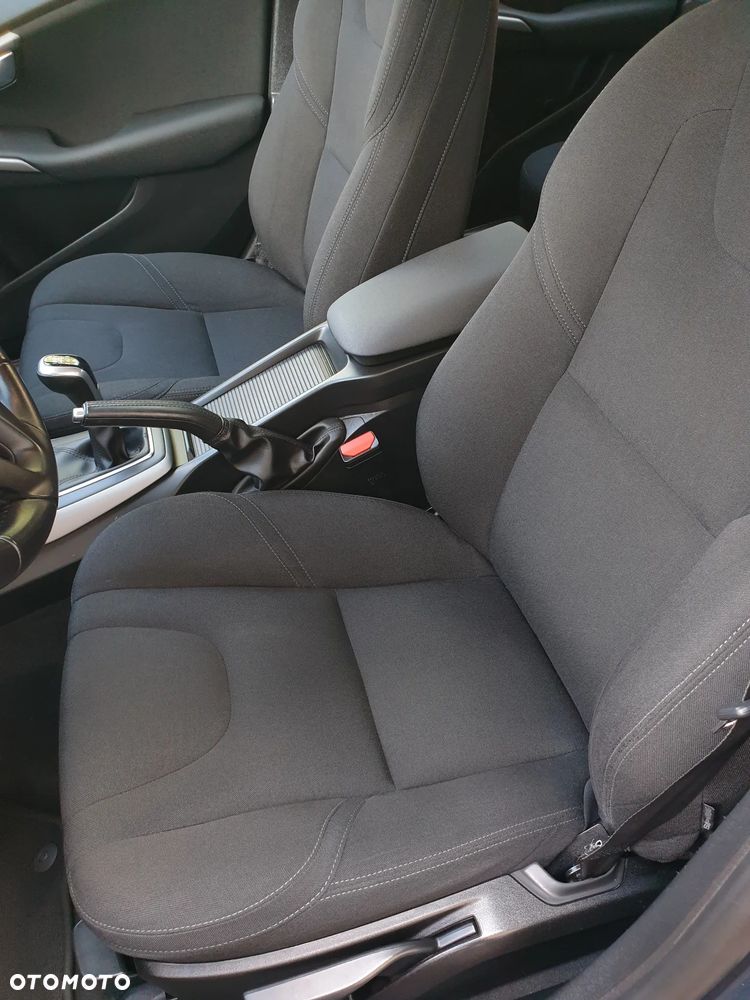 Volvo V40 Cross Country D2 Plus - 24