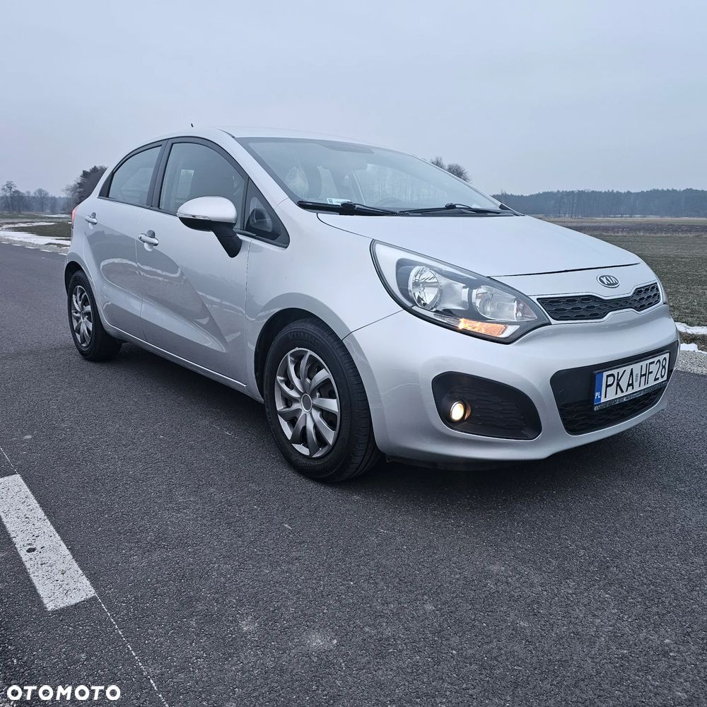 Kia Rio 1.4 CRDI Fifa World Cup Edition - 4