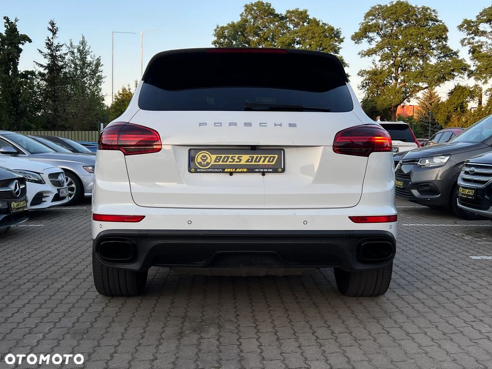 Porsche Cayenne - 8